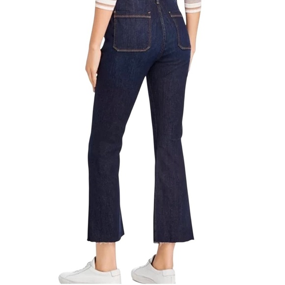 Frame - Le Bardot Crop Flare Raw Edge
Jeans in Sutherland Sz 28 - Picture 2 of 14